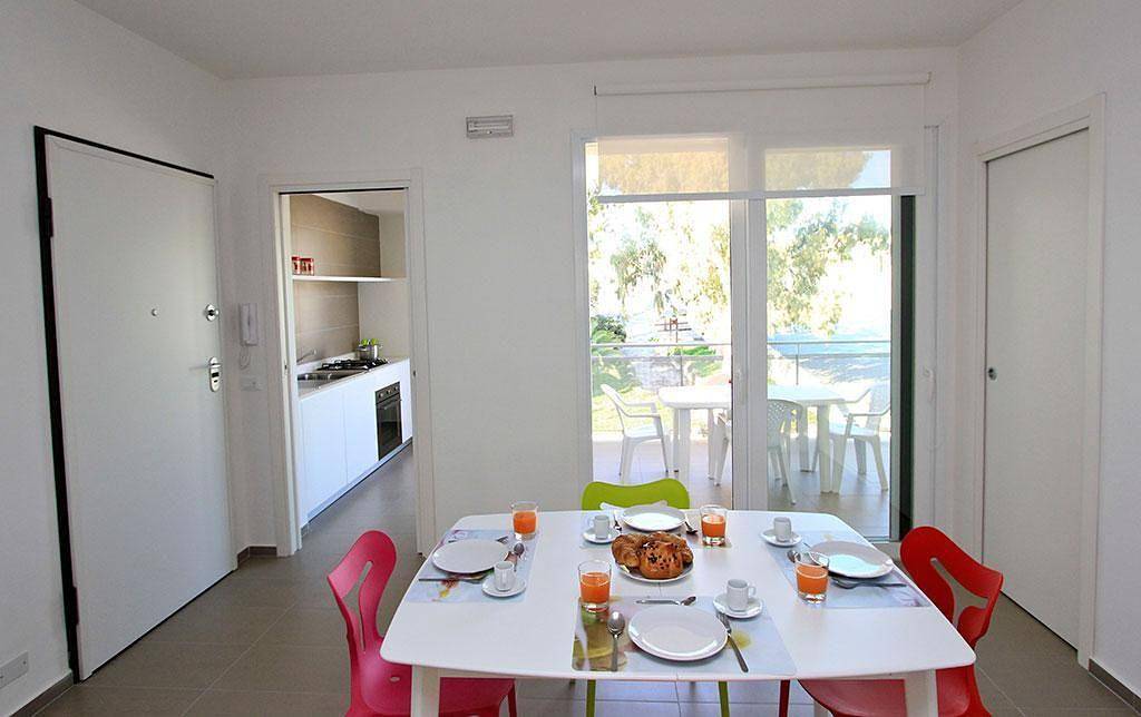 Appartamento intero, Appartamento Vista Mare con due camere da letto. in Marina di Ragusa, Provincia di Ragusa