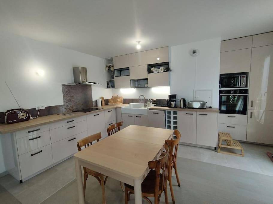 Appartement entier, Rueil-Malmaison appartement spacieux et calme in Rueil-Malmaison, Hauts-de-Seine