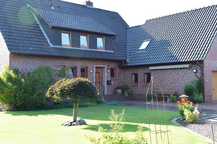 Ganze Wohnung, Apartment „Ferienwohnung 3“ mit Balkon und Wlan in Horumersiel, Wangerland