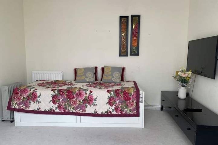 Apartamento entero, Cosy 1 Bedroom Apartment Private Access in Guildford in Guildford, Surrey