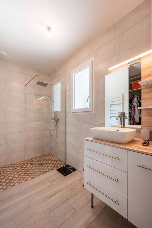 Location de vacances pour 7 personnes, avec piscine et jardin à Belin-Béliet - 3