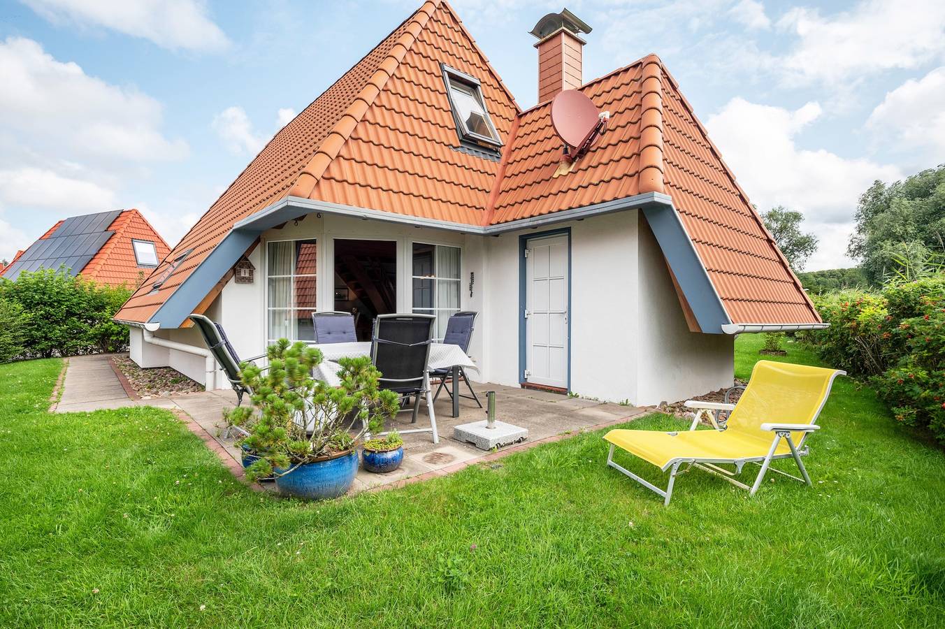 Ferienhaus '4 Sterne Komfort' mit privater Terrasse, privatem Garten und Wlan in Wremen, Cuxland