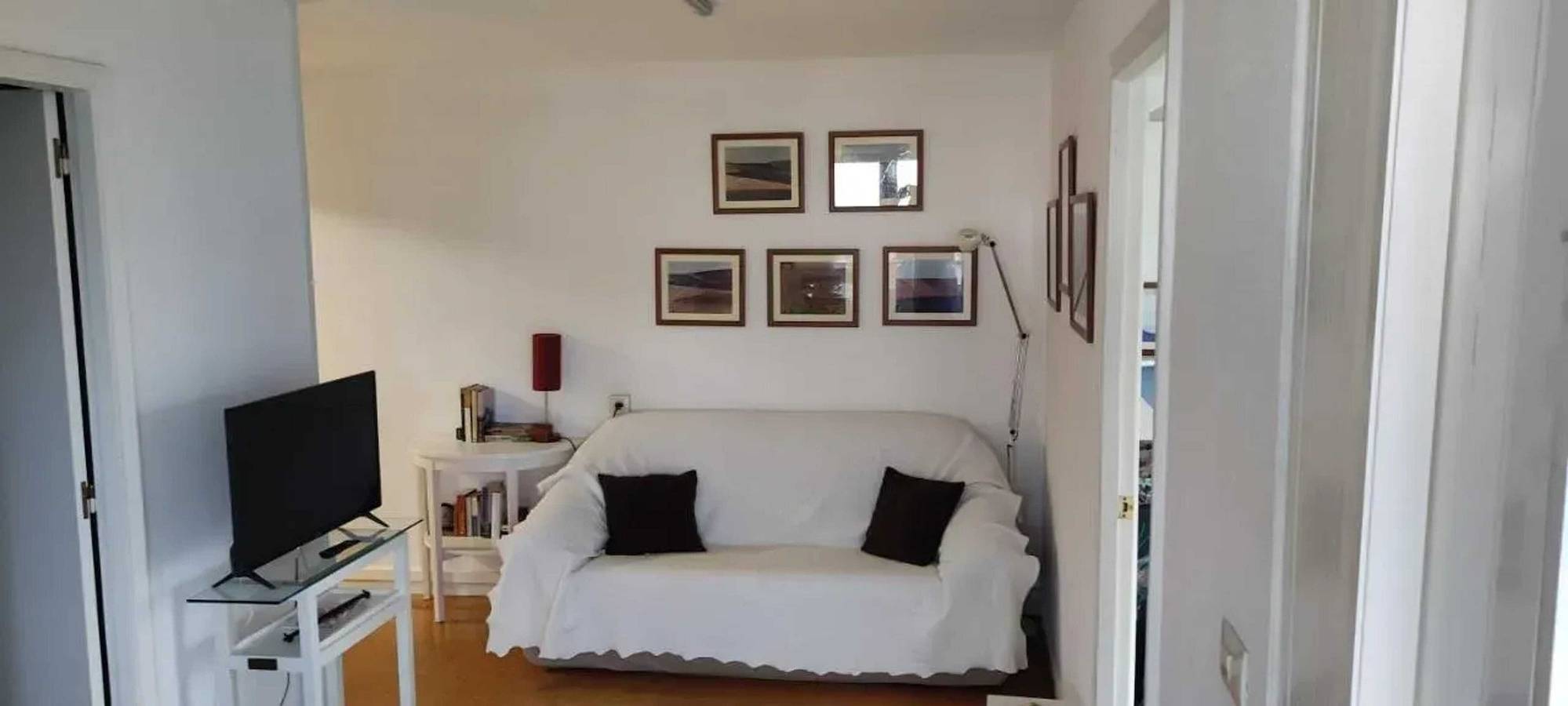 Apartamento entero, Apartamento encantador en Vigo - 45 m² - Vista al jardín in Vigo, Rias Baixas