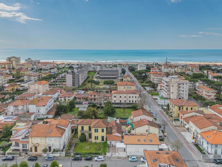 Ferienhaus für 4 Personen, mit Terrasse und Garten in Lido di Camaiore