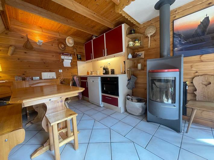 Chalet paisible avec cheminée et animaux acceptés près des pistes in Grand Massif, Sixt-Fer-à-Cheval