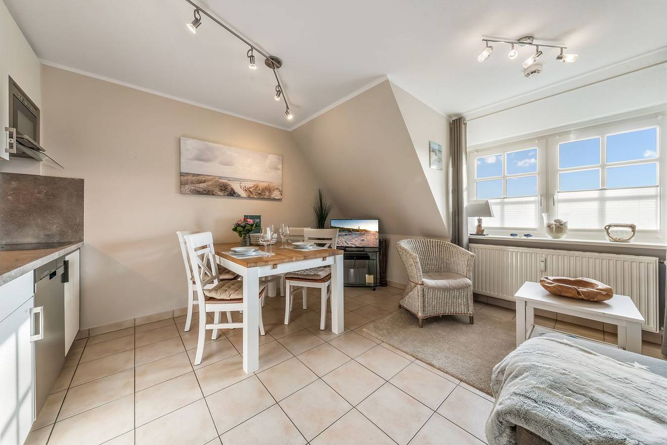 Ganze Wohnung, Strandnahe 3-Zimmer-Wohnung mit ca. 55 m² unter Reet, für bis zu 4 Personen in Wenningstedt, Sylt