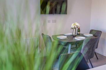 Glamping for 5 People in Nottinghamshire, Midlands, Photo 3