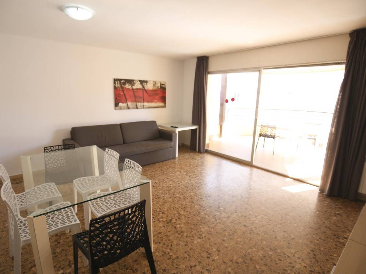 Apartamento vacacional entero, 101-Laresman-Magnifico Y Amplio Apartamento A Tan Solo 2 Minutos De La Playa in Salou, Costa Dorada