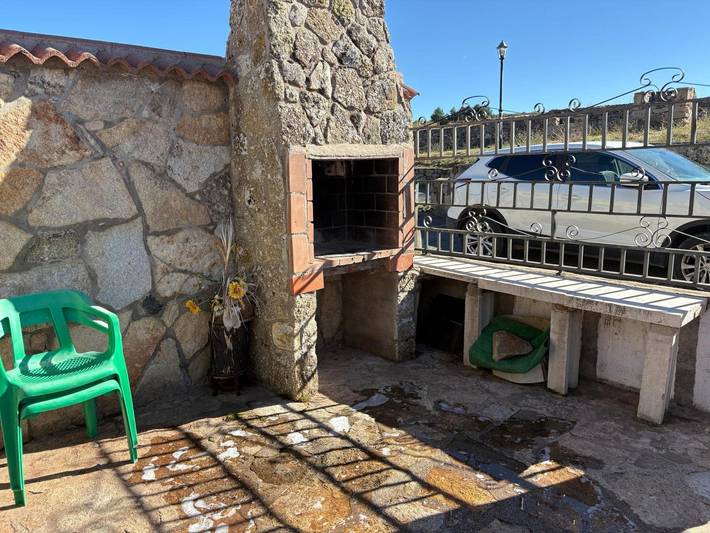 Maison de vacances 'La Cañadilla 11' avec vue sur la montagne, terrasse privée et Wi-Fi in San Martín de la Vega del Alberche, Région d'Ávila