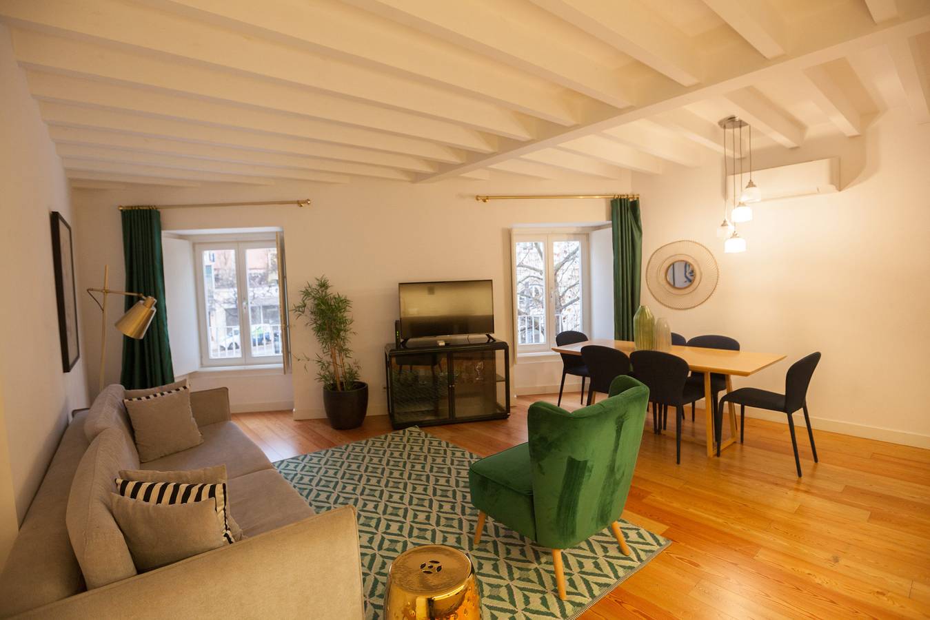 Apartamento inteiro, Flh Intendente Chic Apartment with Rooftop Pool in Anjos, Lisboa