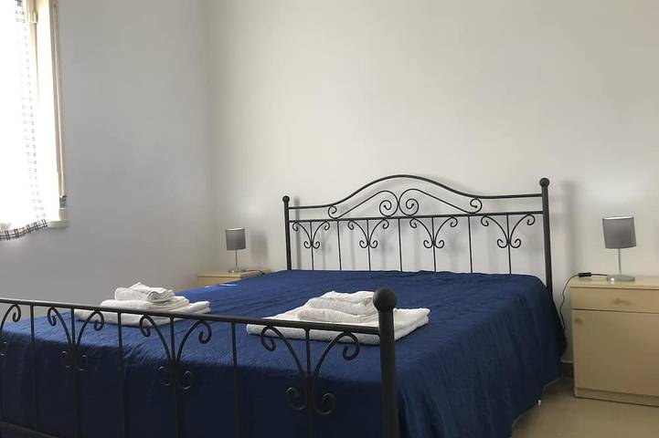 Ganze Wohnung, Freistehende Villa mit schöner Terrasse mit Meerblick in Sciacca, Agrigento Provinz