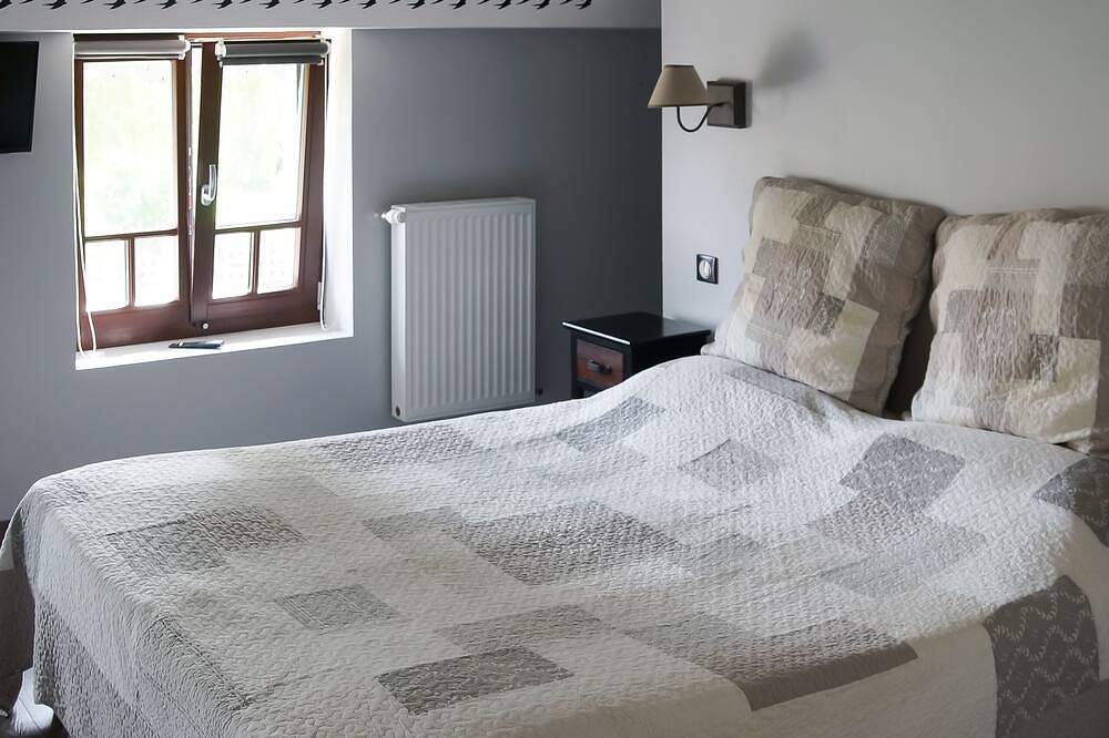 Cottage for 8 people near Valjoly in Solre-le-Château, Avesnes-sur-Helpe
