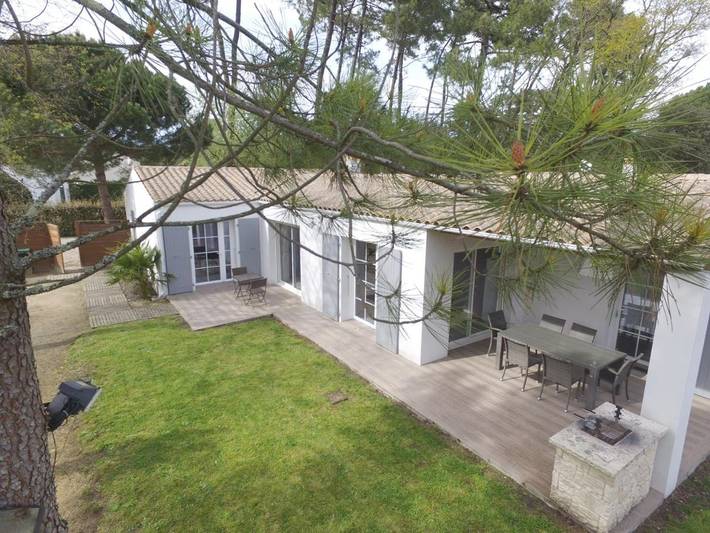 Location de vacances pour 7 personnes, avec Terrasse ainsi que Jardin et Vue dans Vert Bois - 2