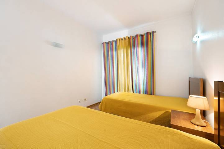 Entire apartment, Apartment "Casa Daniel T2" with Sea View, Balcony & Wi-Fi in São Sebastião, São Gonçalo de Lagos