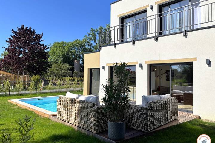 Villa pour 10 personnes, avec piscine ainsi que jardin et terrasse en Normandie - 2