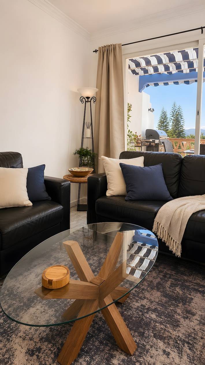 Ganze Wohnung, Ferienhaus 'Golf, Pool, Panoramaterrasse' mit Seeblick, WLAN und Klimaanlage in Mijas Golf, Mijas