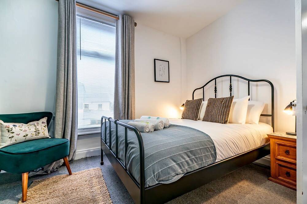 Gorgeous 4 Bedroom Home 7 Min from City Centre - Pass the Keys in Belfast, Grafschaft Antrim