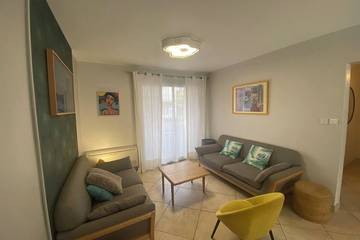 Gîte pour 8 personnes, avec balcon dans Gare De Collioure