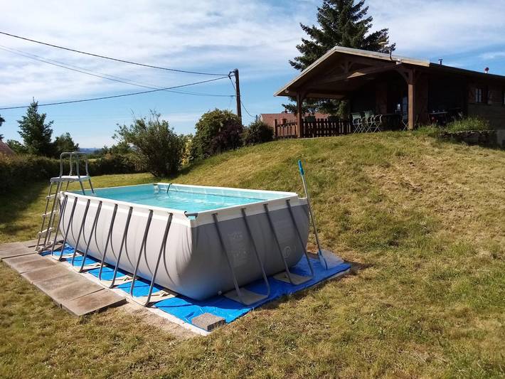 Gîte pour 4 personnes, avec Terrasse ainsi que Jardin et Piscine