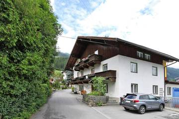 Chalet für 24 Personen in Fügen, Ski-Optimal Hochzillertal, Bild 4