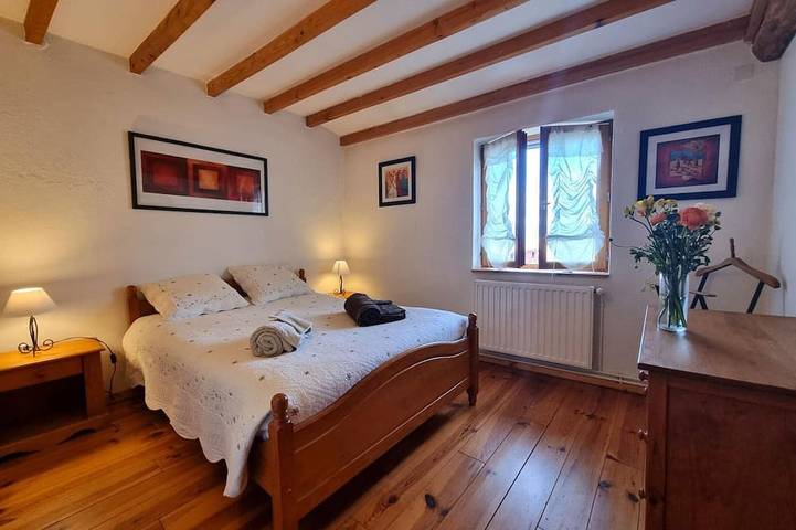 Gîte pour 2 personnes, avec terrasse à Bellegarde-en-Forez - 2