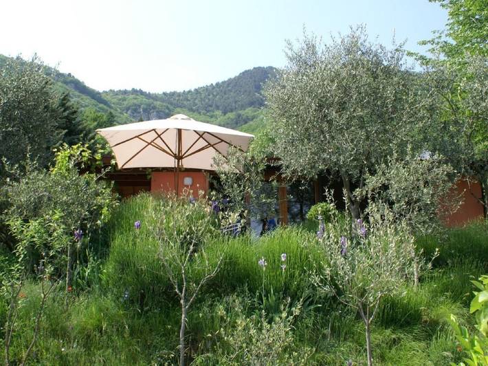 Bungalow für 4 Personen, mit Terrasse und Garten in Tignale