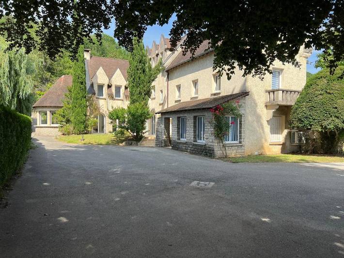 Appartement de vacances pour 4 personnes, avec piscine et jacuzzi ainsi que jardin et sauna