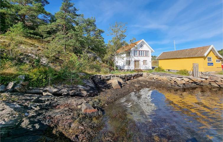 Hus för 6 Personer, med terass och trädgård i Orust