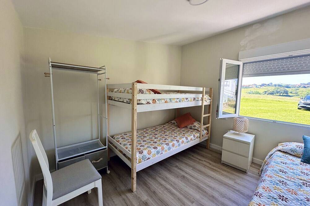 Entire apartment, Detached house with garden Ajo Beach in Bareyo, Cantabrian Coast