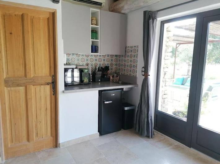 Location de vacances pour 4 personnes, avec jardin ainsi que piscine et vue à Maubec - 2