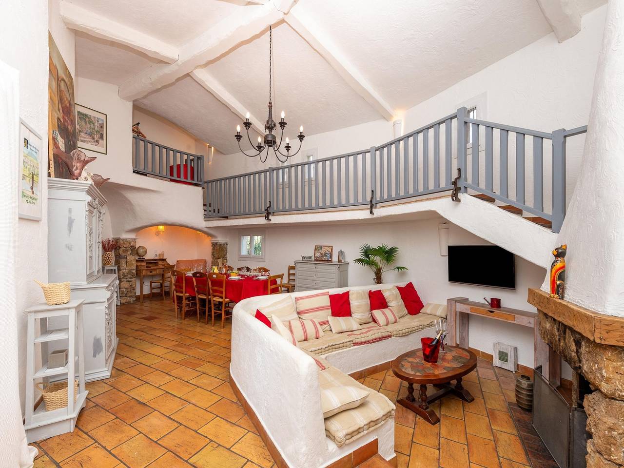 Majestic Villa in Mouans-Sartoux with Swimming Pool in Mouans-Sartoux, Region de Cannes