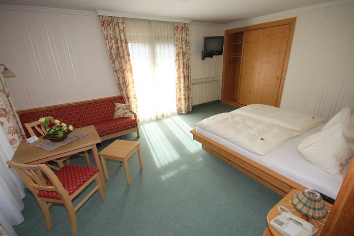 Doppelzimmer mit Dusche, Wc in Salzburg, DMO Demo Region_1