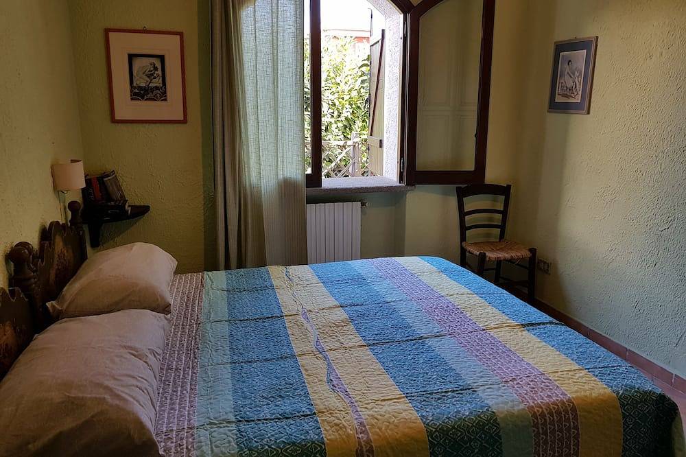 Villa con giardino in Castel Volturno, Provincia di Caserta