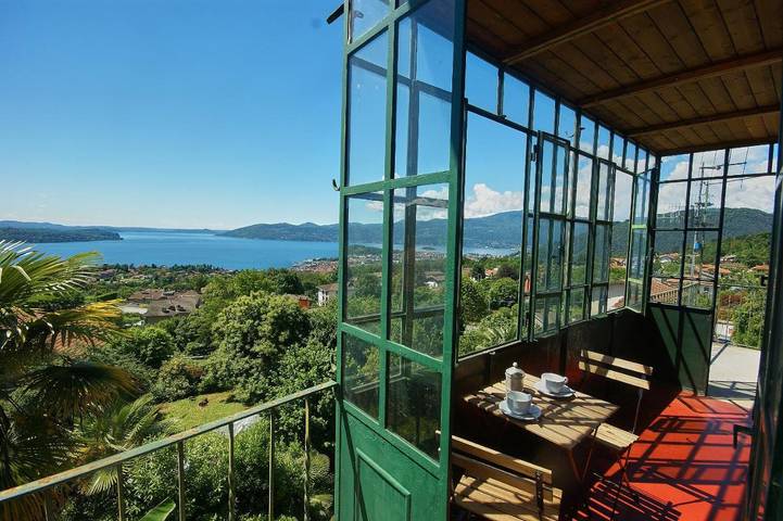 Ferienhaus für 6 Personen, mit Balkon und Terrasse sowie Ausblick und Seeblick