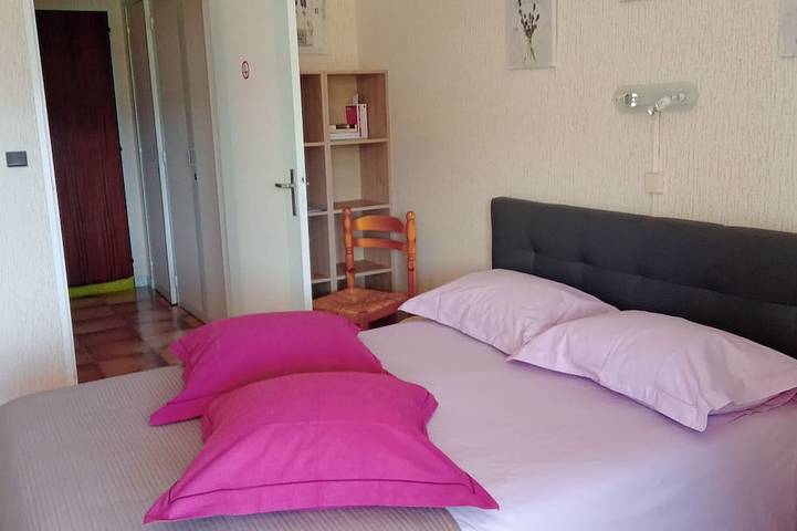 Appartement entier, Beau Studio A Louer  Classe Deux Etoiles in Gréoux-les-Bains, Alpes-de-Haute-Provence