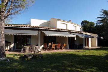 Cottage pour 10 personnes, avec jardin et terrasse à Coux