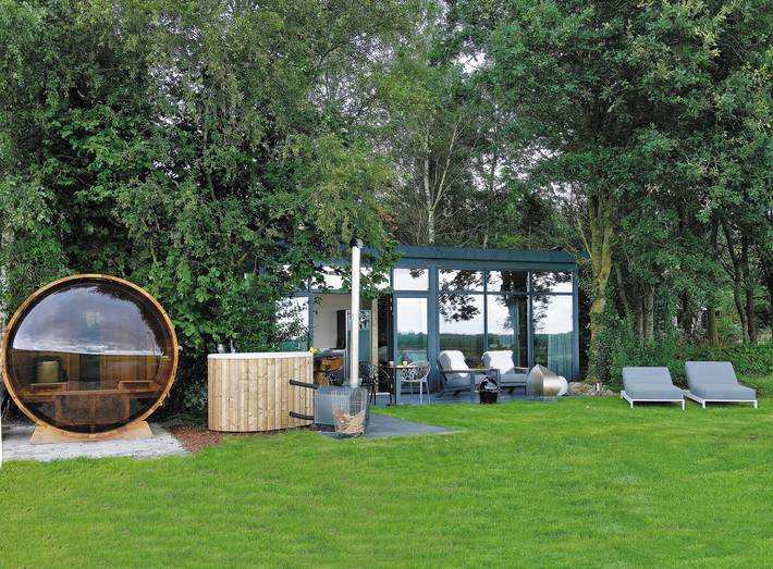 Ferienhaus für 2 Personen, mit Garten und Terrasse sowie Sauna und Whirlpool - 1