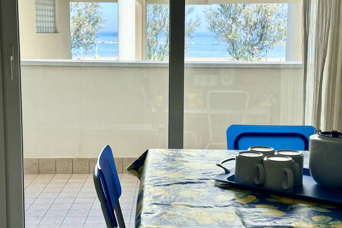 Entire apartment,  Se082 - Senigallia, delightful two-room apartment facing the sea in Senigallia, Senigallia (Municipality)