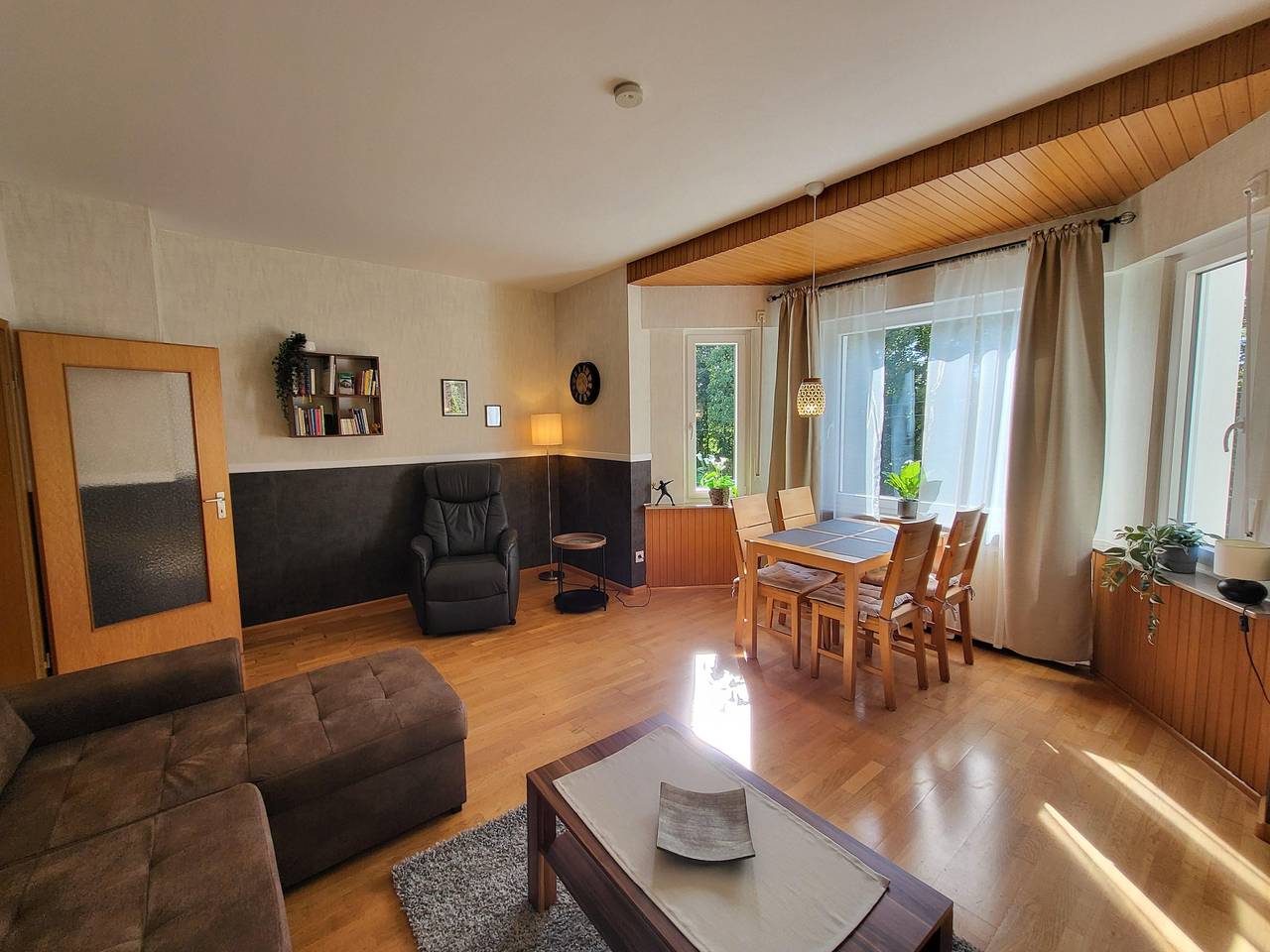 Apartamento vacacional entero, Helle Ferienwohnung im Erdgeschoss in Neunkirchen, Sarre
