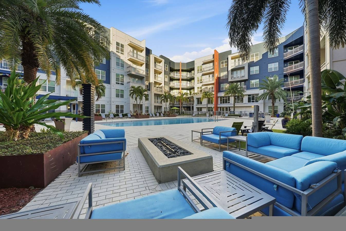 Apartamento entero, Modern 2Br w/ Pool | Pet-Friendly | Unit #17 in South Tampa, Tampa