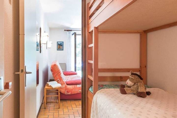 Gîte pour 5 personnes, avec terrasse dans Les Grands Bains Du Monetier - 2