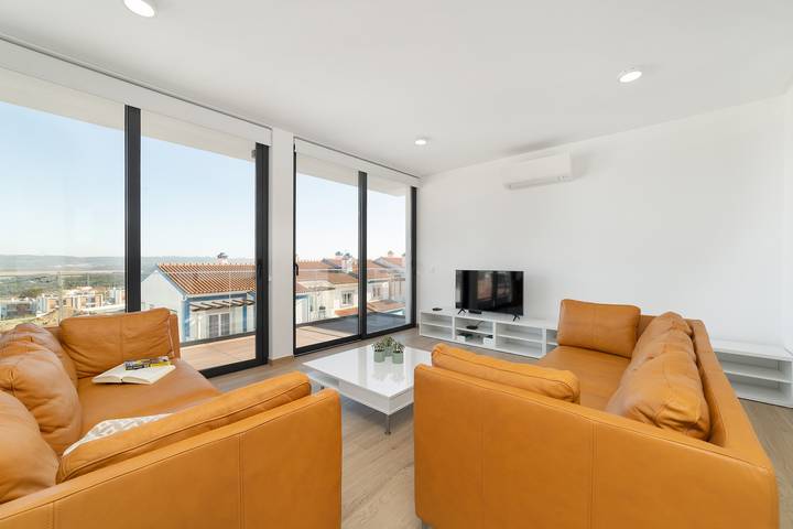 Casa do Sol - By Sch in Salir do Porto, Tornada e Salir do Porto