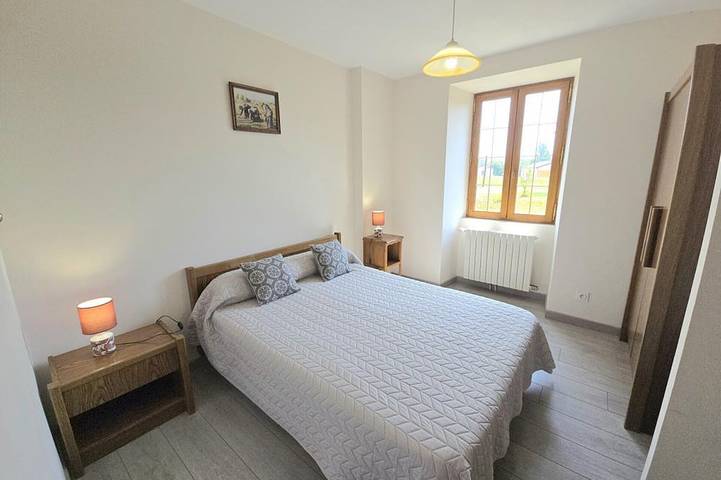 Gîte pour 7 personnes, avec jardin à Tamniès - 2