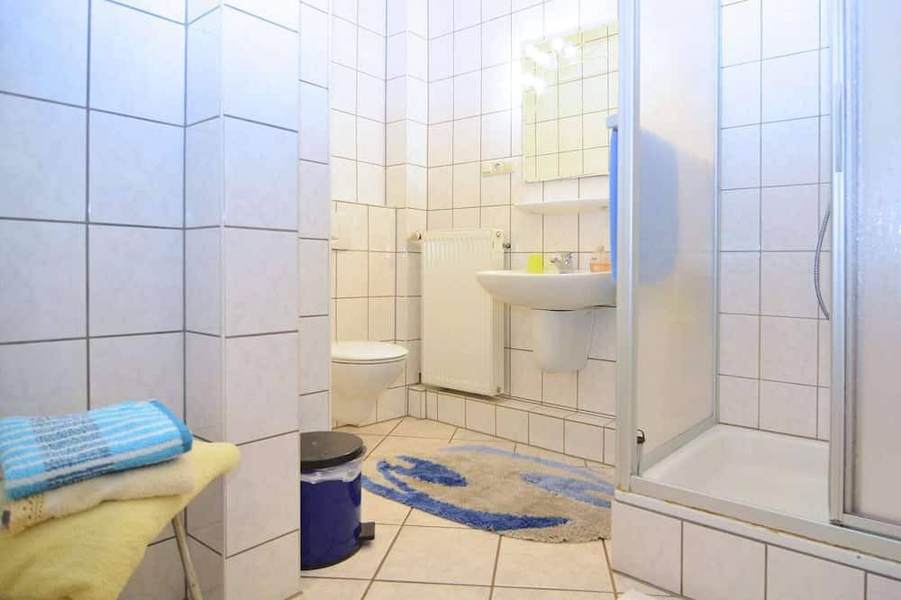 Ganze Wohnung, Ferienwohnung mit Garten auf dem Bauernhof in Trendelburg, Hessisches Bergland