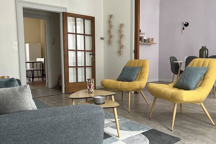 Gîte pour 4 personnes, avec Balcon dans Office de Tourisme de Lons le Saunier