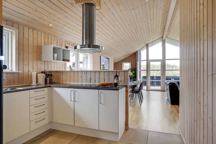 Stunning home in Thisted w/ Sauna, WiFi and 3 Bedrooms in Klitmøller, Thy Nationalpark