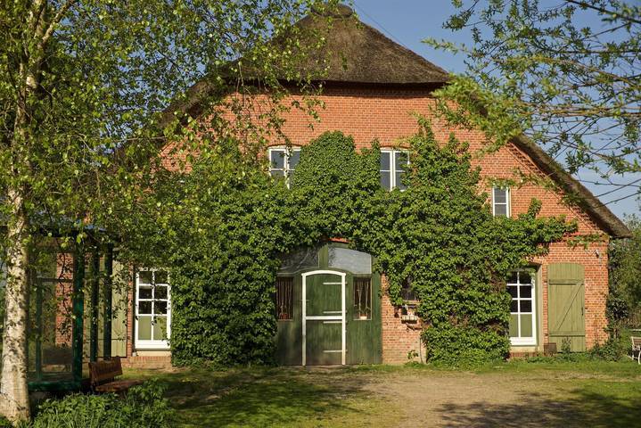 Ferienwohnung für 4 Personen, mit Garten in Drage