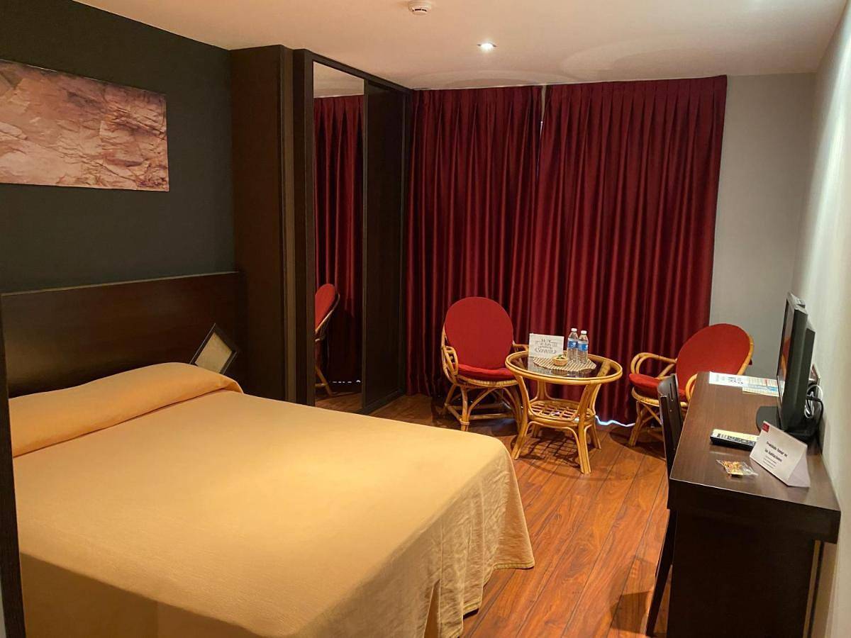 Classic Triple Room in Almorox, Provincia de Toledo