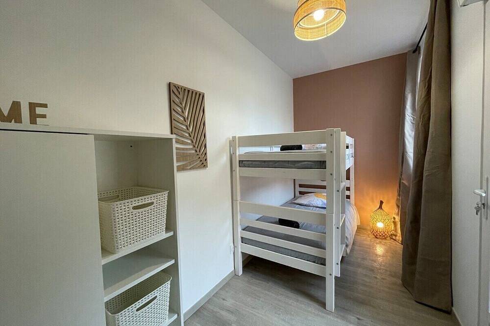 Entire apartment, Apartment-Private Bathroom-Apartment in Sens, Yonne