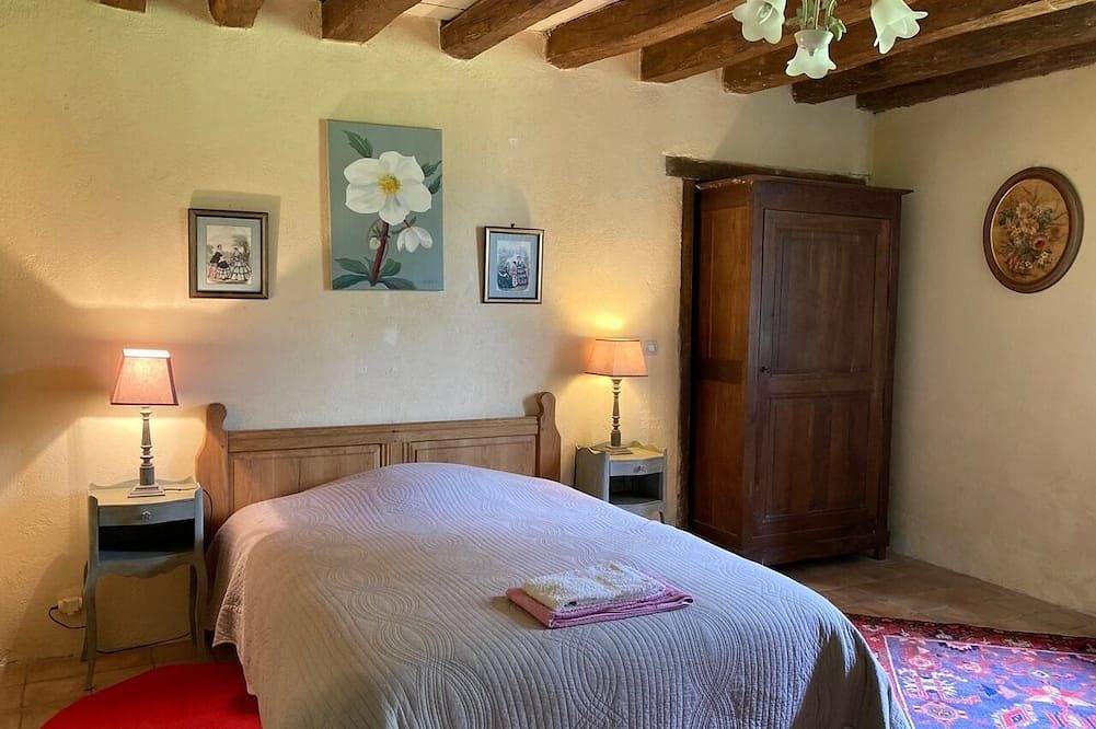 Countryside house in a family property in Vereaux, in the Berry in Vereaux, Saint-Amand-Montrond